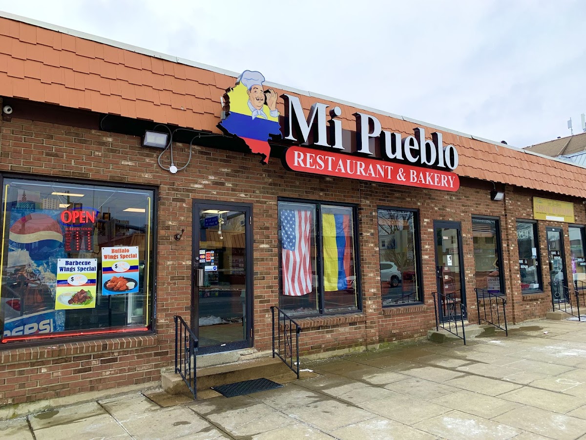 Mi Pueblo Restaurant & Bakery